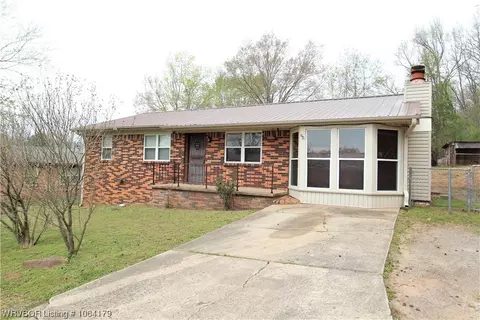 931 Cedar St, Mountainburg, AR 72946