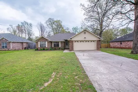 708 Tiffany Dr, Lavaca, AR 72941