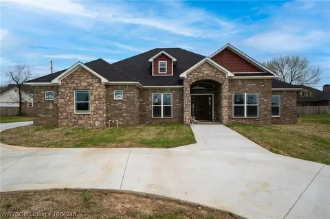 4105 Stonehouse Rd, Fort Smith, AR 72903