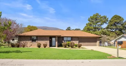 510 Hughes Dr, Poteau, OK 74953