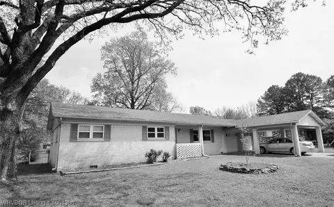 8223 Holly Ave, Fort Smith, AR 72908 photo 4