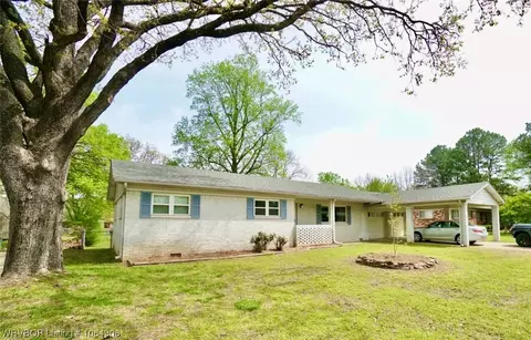 8223 Holly Ave, Fort Smith, AR 72908 photo 3
