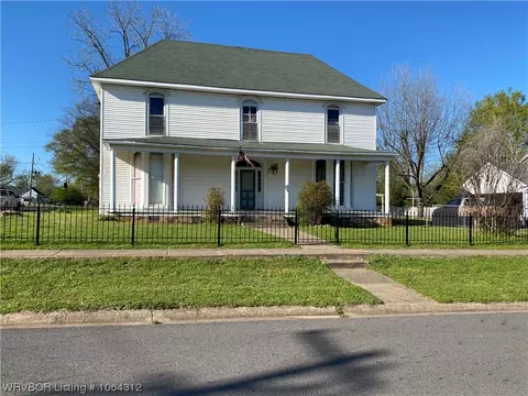 408 Market St, Ozark, AR 72949