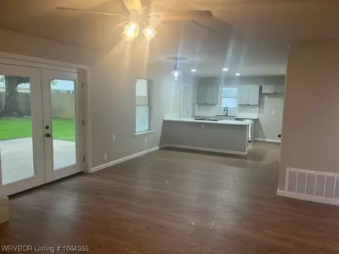 8606 31st Ter, Fort Smith, AR 72908 photo 3