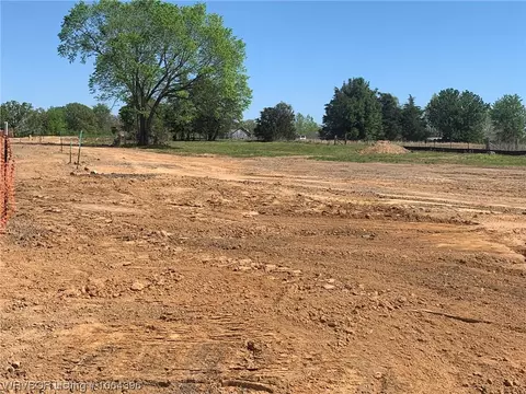 518 Dutton Ct, Barling, AR 72923
