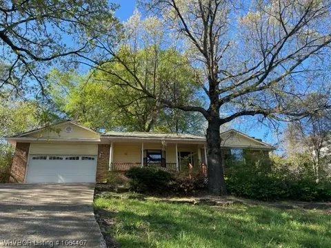 605 Azure Hills Dr, Van Buren, AR 72956