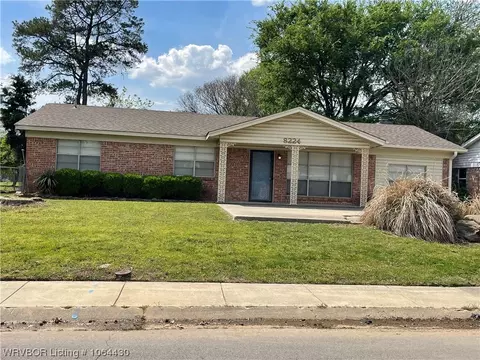 8224 Cypress Ave, Fort Smith, AR 72908