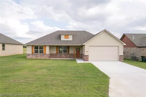 103 Countryside Way, Pocola, OK 74902