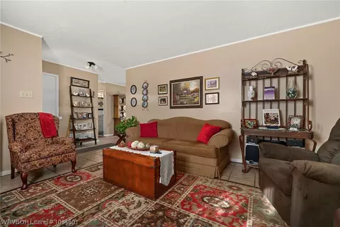 8206 Hermitage Dr, Fort Smith, AR 72908 photo 4