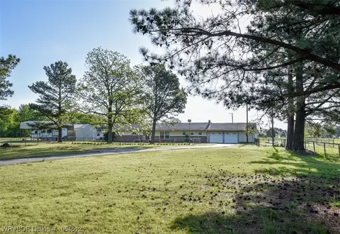 106935 4770 Rd, Muldrow, OK 74948
