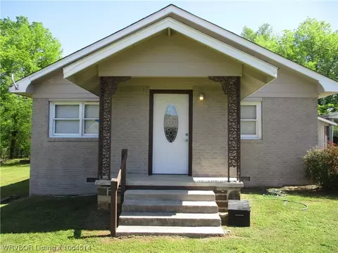 211 Stone Ave, Poteau, OK 74953