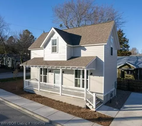 232 E 10th St, Fayetteville, AR 72701