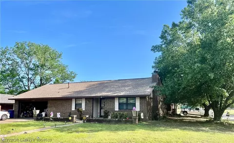 5400 Fresno St, Fort Smith, AR 72903
