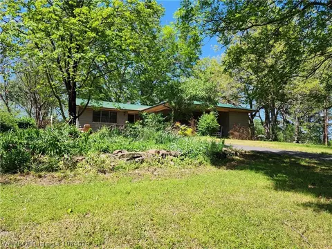 20 NW Green St, Paris, AR 72855