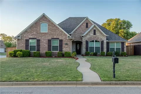 5601 Williamson Pl, Fort Smith, AR 72916
