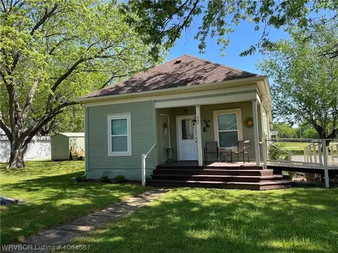407 Leflore Ave, Poteau, OK 74953