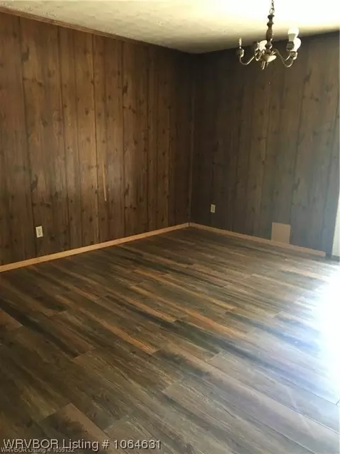 1301 6th St, Waldron, AR 72958 photo 3
