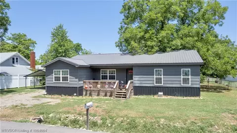 615 Chickasaw Ave, Sallisaw, OK 74955