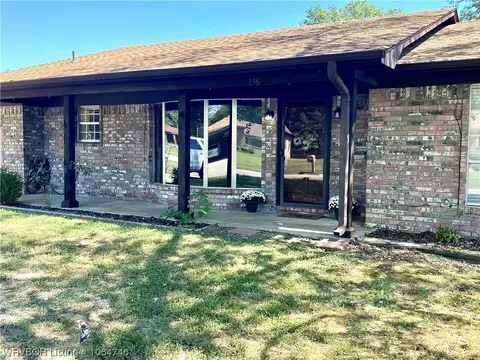 236 Meadors Dr, Alma, AR 72921