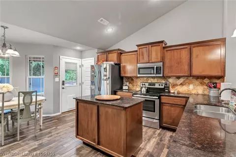 2307 Crestview Ln, Barling, AR 72923 photo 7