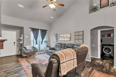 2307 Crestview Ln, Barling, AR 72923 photo 3