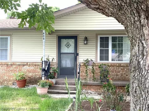 905 Short St, Muldrow, OK 74948
