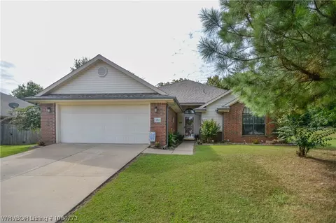 161 Daybreak Ln, Alma, AR 72921