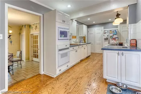 Kitchen - 3327 Crowe Hill Cir, Fort Smith, AR 72903 photo 4 of 4