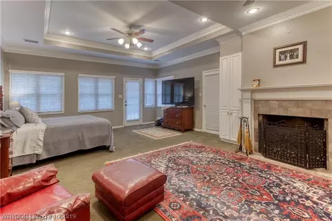 Bedroom - 3327 Crowe Hill Cir, Fort Smith, AR 72903 photo 2 of 6