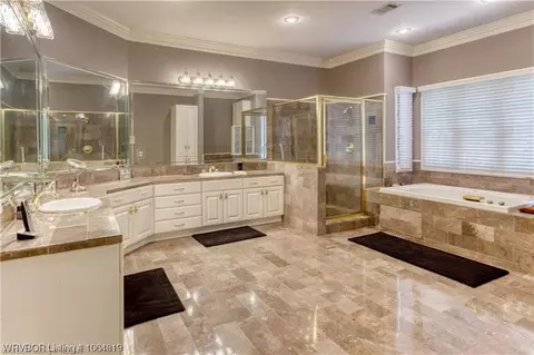 Bath - 3327 Crowe Hill Cir, Fort Smith, AR 72903 photo 3 of 5