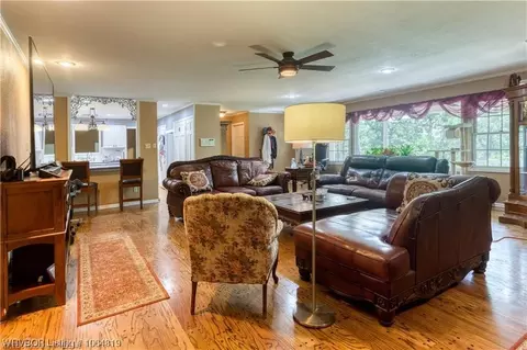 Living - 3327 Crowe Hill Cir, Fort Smith, AR 72903 photo 1 of 5