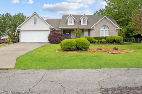 106 Oakwood Dr, Poteau, OK 74953