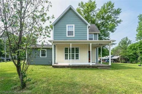 1802 Poplar St, Van Buren, AR 72956