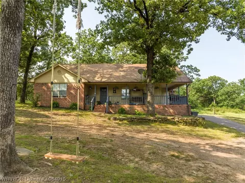 10305 Jubilee Dr, Cedarville, AR 72932