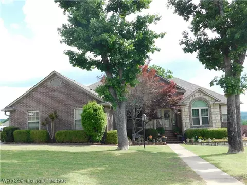 2522 Parkway Ln, Van Buren, AR 72956