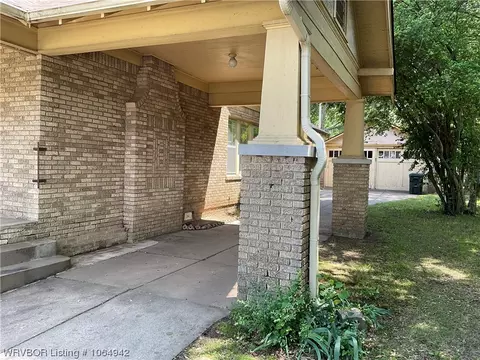 2014 S M St, Fort Smith, AR 72901 photo 2