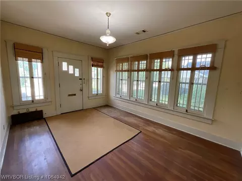 2014 S M St, Fort Smith, AR 72901 photo 4