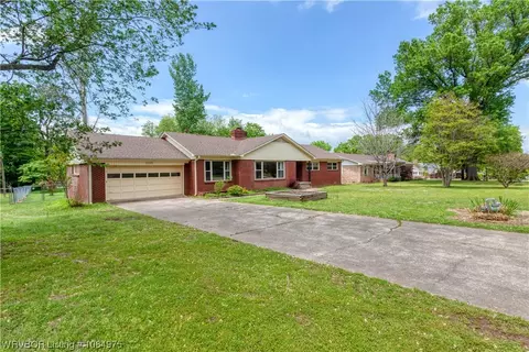 2220 S 66th St, Fort Smith, AR 72903