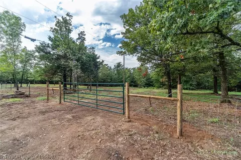 5231 Case Rd, Charleston, AR 72933