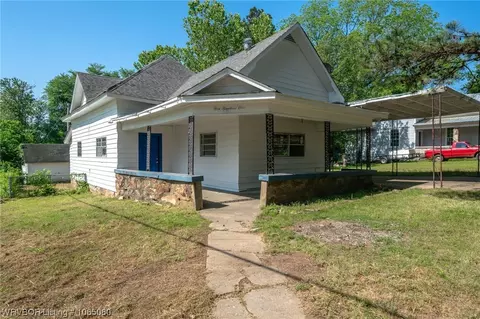 501 W Avenue E St, Heavener, OK 74937
