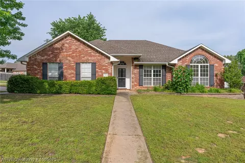 795 Eastern Hills Dr, Greenwood, AR 72936
