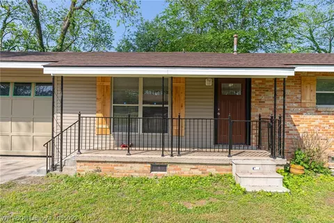 2211 N 55th Ln, Fort Smith, AR 72904 photo 4