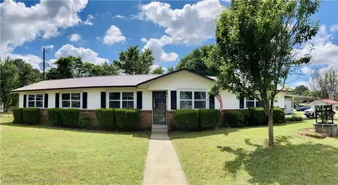 4810 S 18th Ter, Fort Smith, AR 72901