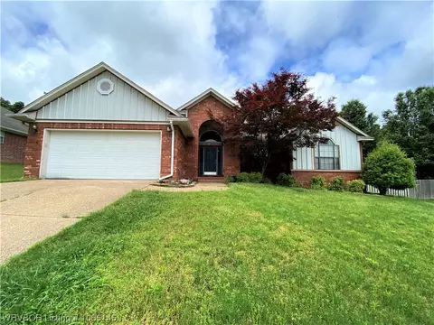 1609 Broken Hill Dr, Van Buren, AR 72956