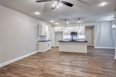 Kitchen - 2732 Turtle Creek Dr, Lavaca, AR 72941 photo 1 of 6
