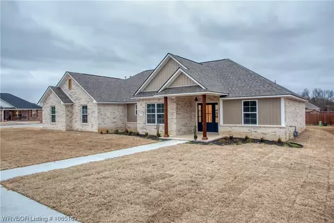 Exterior - 2732 Turtle Creek Dr, Lavaca, AR 72941 photo 4 of 15