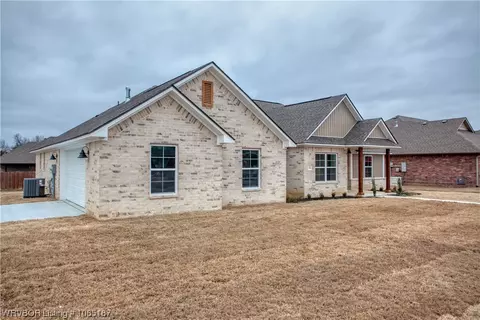 Exterior - 2732 Turtle Creek Dr, Lavaca, AR 72941 photo 5 of 15