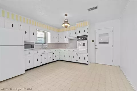 8001 Clover Dr, Fort Smith, AR 72908 photo 5