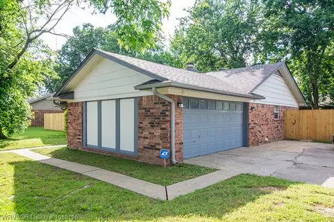 8600 Harvard Dr, Fort Smith, AR 72908 photo 2
