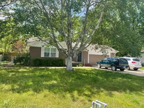 2225 N 52nd St, Fort Smith, AR 72904